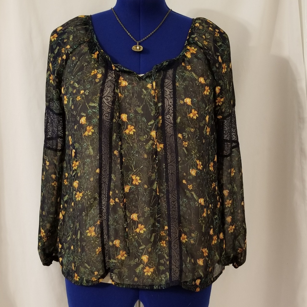 Princess by Vera Wang sheer flower print shirt